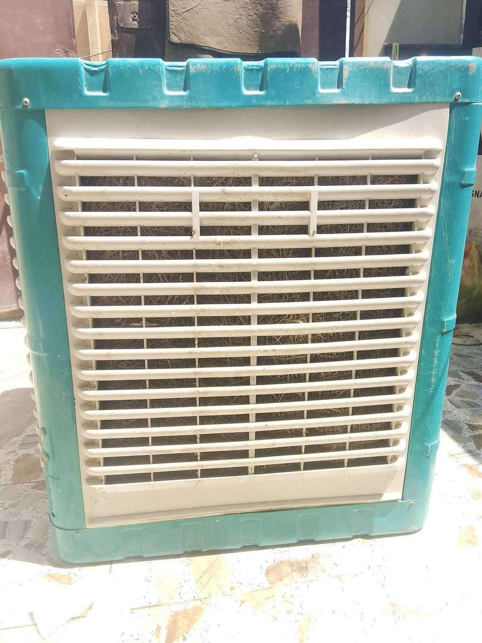 للييع حجم2500جديده استعمال قليل ماطور محرك
السعر 40 
نهائي دوره ميكانيك جسر اسيا ***********
