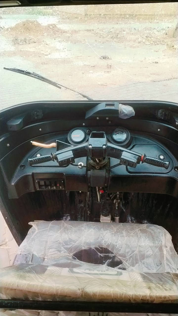 تكتك 18 اوراق تكتك خير من الله
ضفيره امامي خلفي كله جديده
تخم تاير جديد 
تكتك مصبوغه جماليه 
تخم كراسي خلفي امامي جديد
تكتك ما تخسر الف عليه خير من الله 
سعر،،،،،3800 وبيه مجال ،،،،رقم بيه وتساب***********
