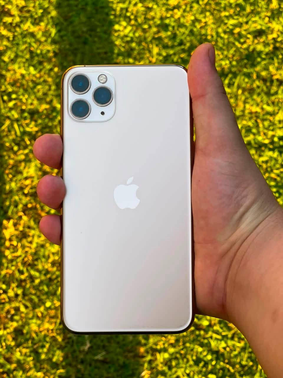📱ايفون 11بو ماكس نضافه 95%ما مبدل بي اي شي 🔋بطاريه 76شرط فحص الحاسبه وتر بروف ✅السعر :375الف 🚚يوجد خدمة توصل لكل محافضات العراق  للتواصل***********
