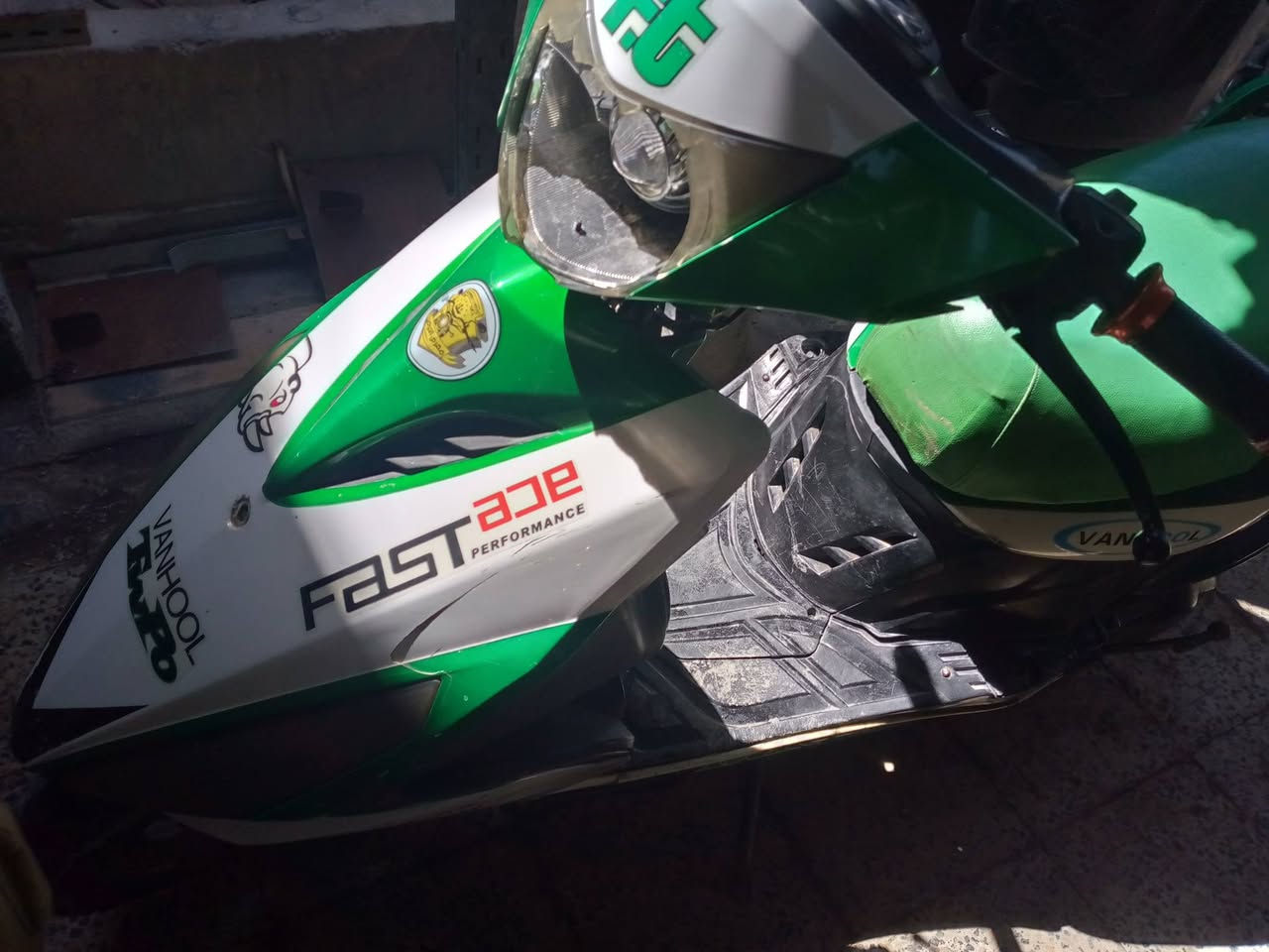 اريدها مراوس موبايل دراجه شغاله نظيفه مكان الشطره رقم الهاتف او راس الماسنجر واللي عنده اي شيء مراوس عادي نتراوس ***********
