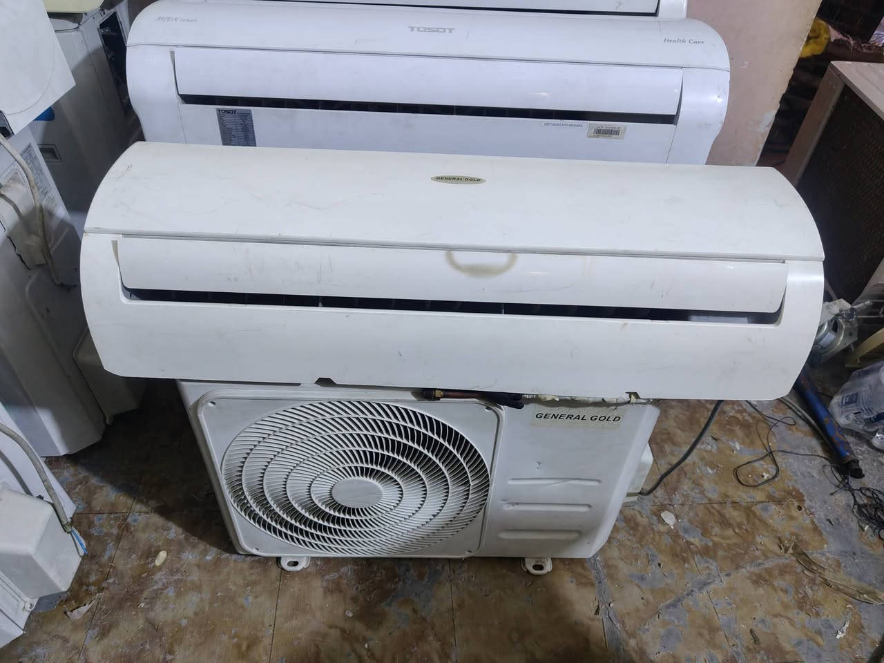 سبالت لبيع كلهن شرط الشغل وعلى الضمان عندي من طن إلى 3طن كلمن وسعره عنوان بغداد الشعب شارع الصحه ***********
