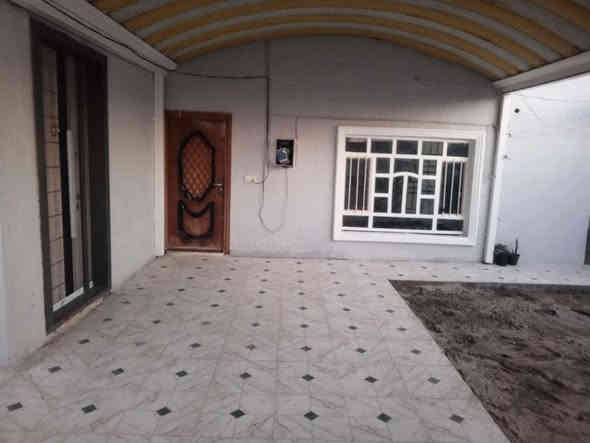 السلام عليكم ورحمه الله وبركاته 
بيت للبيع (طابو صرف)
مساحه ٢٥٠ متر 
حي التقيه الثالثه قرب مطعم بغداد يبعد عن شارع العام 50 متر
تفاصيل //
الطابق الاول 
استقبال ١
صاله ٢
غرفه نوم ٢
مطبخ ١
صحيات داخليه و خارجيه ٢  
الطابق الثاني 
غرفه نوم ٤ 
صاله ١ 
صحيات ١
سطح 
وكل هاذا ب( 215) وبي مجال قليل 
للتواصل يرجى الاتصال بالرقم 
***********
