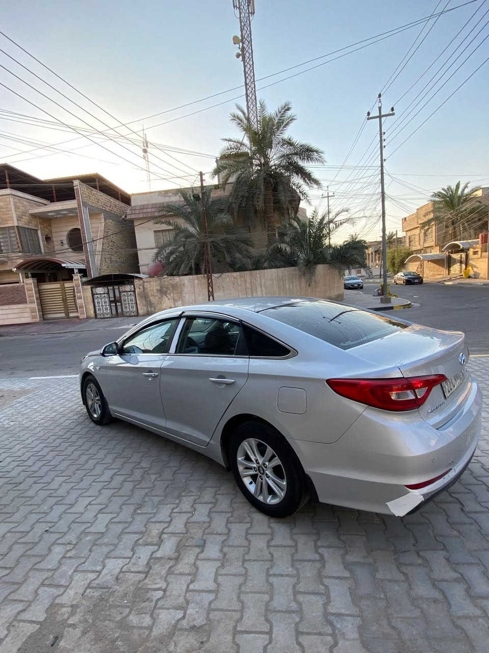 سلام عليكم
سوناته 2017 ادوات ادوات كصه جنطه دخول جديد جاهزه من كل النواحي مكينه كير حداده كفاله تخم تاير تبريد ثلج محرك2400غاز دوش متوئم شمالي نكليزي 
طبق الصل السعر 55$  العنوان البصره الهاتف ***********
