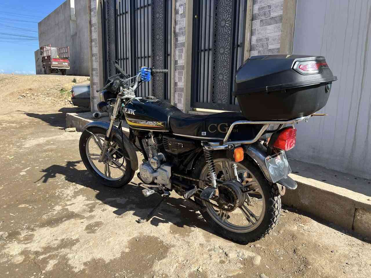 اعاده النشر
سيفان موديل 2020
وايرمنيه كلها شغاله
باتري جديد تايرات جديد
دشالي مع زنجيل جديد
ما يعوزه ربع
السعر 350 بي مجال شراي تعال خاص انطيك
عيوني
موصل ايسر


**إذا كنت صاحب هذا الإعلان وتريد حذفه لأي سبب، رجاءا أرسل رسالة إلى الدعم الفني**