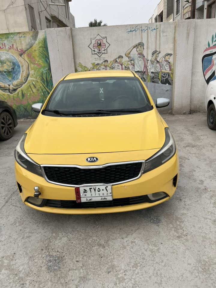 السلام عليكم
فورتي 2017
مكينه 2000 دوش خير من الله 
مكينه شاده جديده ماشي عليه 30 الف 
منضومه غاز صار 5 اشهر من شديته 
حادثه من الجنطة ما واصل دواخل سعره 115 وبيه مجال 

***********
