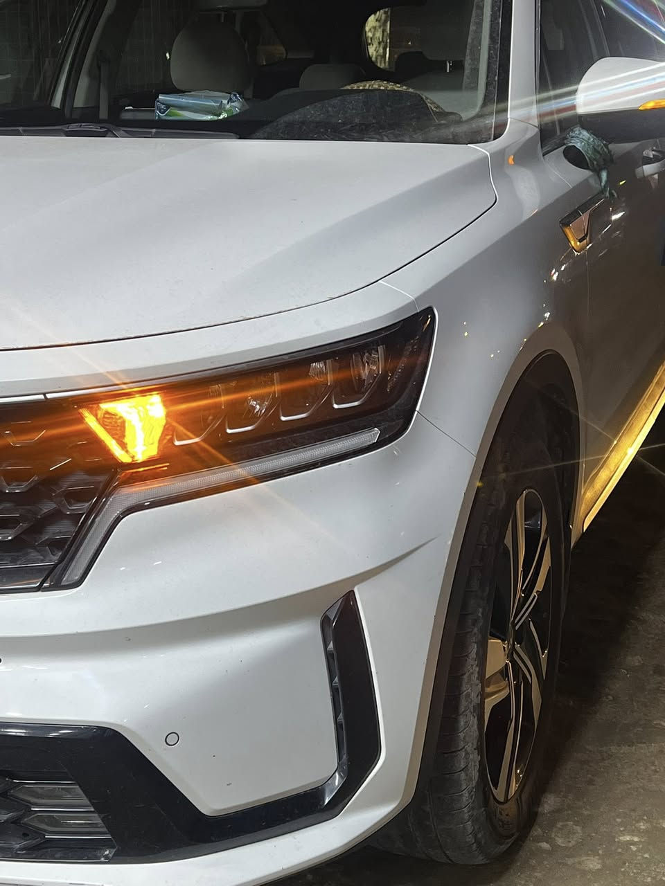 السلام عليكم 
سورنتو 2023
مواصفات 
كشنات كهرباء 
اربع انظمه قياده
هند بريك بصمه
جنطه كهرباء
ماشيه 57الف حقيقي
سبعه راكب 
مكينه 3500 V6
كير ماوس 8 سراع
شفتات سترين
ويل 19
 GPSنظام
شاشه متصله تدعم ابل كار بلي 
نظام ترحيب عند قتراب البصمه
حساسات امامي خلفي
لد نهاري
تشغيل عن بعد
بصمه ابواب
لايت زنون بلادي اربع عدسات 
رقم بابل 
مكان بابل حله
رقم ***********
