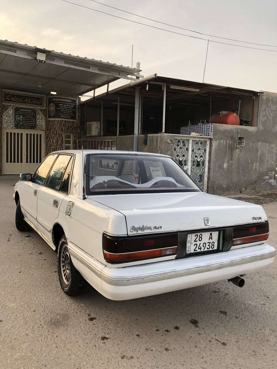 يا الله سلام عليكم سيدان للبيع او مراوس مديل 90 يسره بلاد سياره كفاله من ضربه وكص ونغل وصوليات وعيب شرعي مكينه 2500 ونص وتبريد ويه سويج ثلج رقم نجف تحويل مباشر سنويه2029غرفه ماروني جديده تخم تاير حداده لايت عالي ناصي سكن مسجل كله شغاله صبغ عام جمالي فقط 
سعر 50 وبيها مجال لشراي بل خدمه مكان لبصره لقرنه رقم ***********
