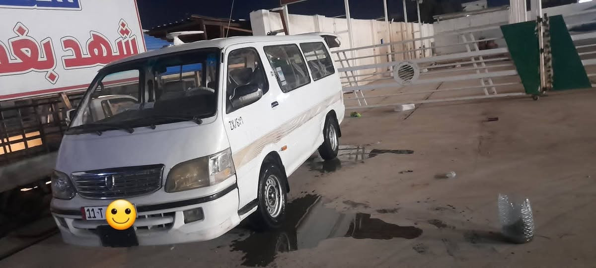 سلام عليكم سيارة جنبي للبيع سيارة  2015جاهزة كير مكينة اكسن حدادية جديدة دوشمة نضيفة سيارة شوفت العين بيهة ضربة قبل تاير الخلفي موضحة بصور مكان بغداد جامع نداء سعر 70 رقم الهاتف ***********
