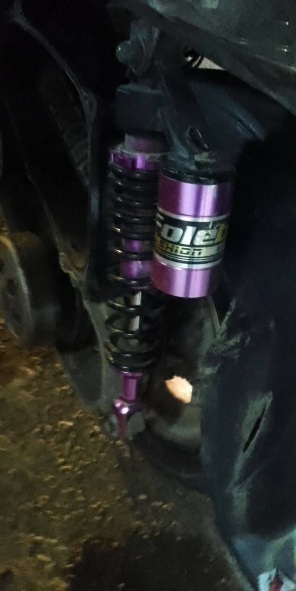 سلام عليكم صالنصه حلزوني و دبلات خلفيه مال سكنس عام و ويل عدله امامي اصلي
مكاني غزاليه 
***********
