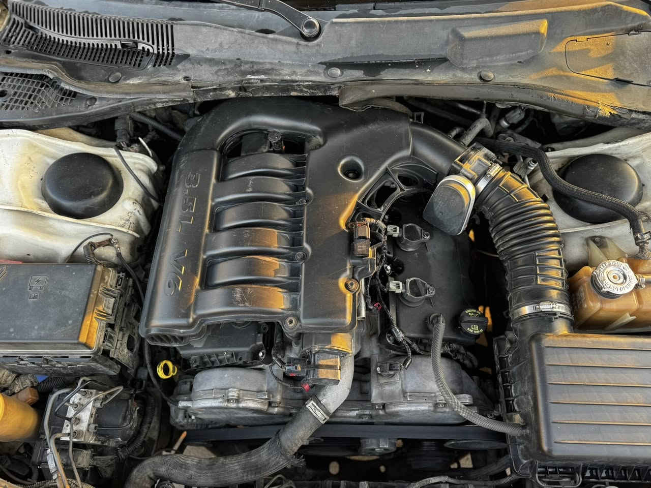 السلام عليكم..
شباب اوباما 2010 مكينه 3.500 كلين تايتل السياره جاهزه 
كير مكينه مكفولات صدر امامي خلفي منضومه مال تبريد جديده تخم تاير كندي جديد تخم بلكات تخم نوزلات منضومه بانزين وتانكي جديد السياره اصل ابيض مصبوغه صبغه وحده فقط رقمها كركوك (شرط التحويل) نفس اليوم والسياره مكفوله من السرقات والتزوير كفاله عامه وسنويه السياره 2029 وترايك وين ميعجبك واني خادم مكان السياره جامع النداء وللتفاصيل اكثر اتصل وتأمرني 
.
.
***********
