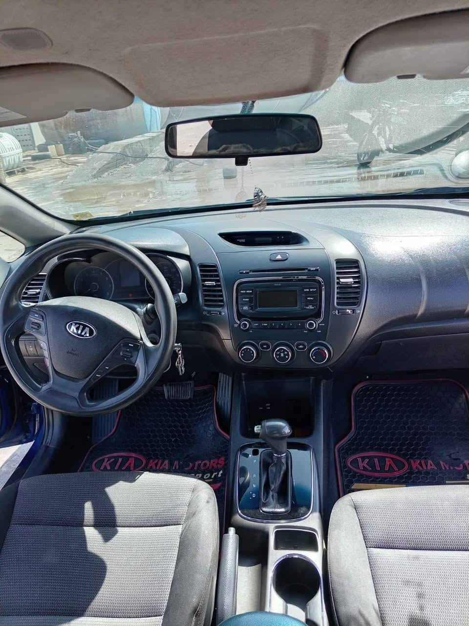 فورتي ٢٠١٧ حلة
وارد امريكي ضرر جاملغ ايمن 
السعر 117
الاستفسار ***********
***********
