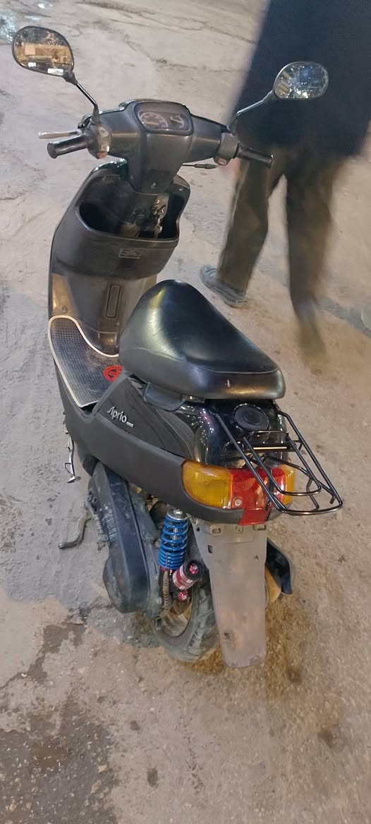 دراجه بطه نظيفه مامفتوحه كلها بلادي وكلها شغاله مابيها نقص
العنوان قرب مول الحارث الحارث هاتف *********** /***********
