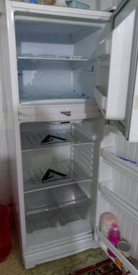 ثلاجة • مستعملة • ٣ أشهر