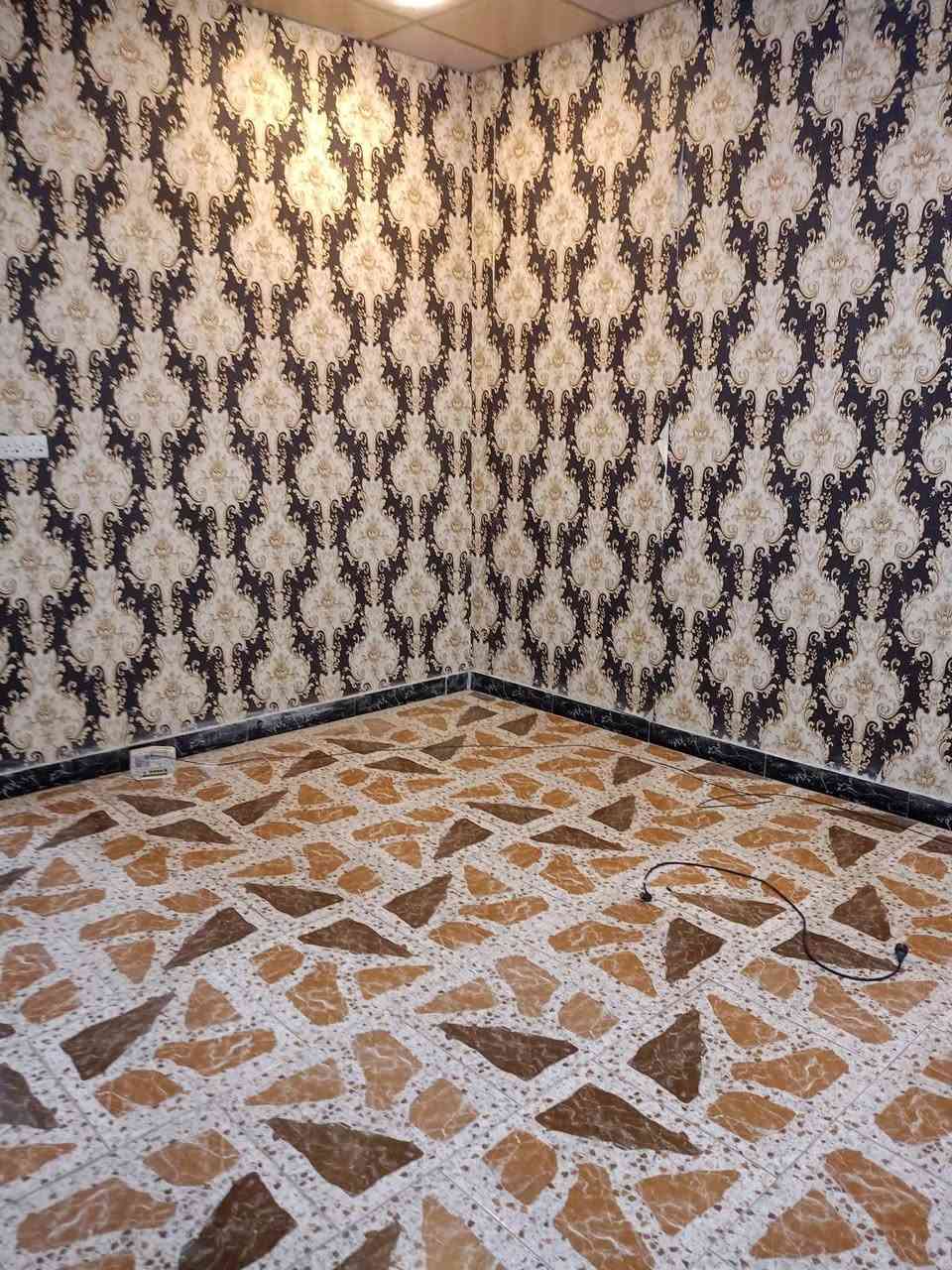 يعلن مكتب عقارات أبو انور فرع الطويسه عن وجود بنايه البيع في حي الخضراء مساحة 250 متر مع فضله 50 متر طابقين يحتوي على 4 شقق كل تحتوي على 2 غرف نوم وصاله وستقبال ومطبخ وصحيات وكراج بناء 2017 مع وراد شهري مليونين ونص قابل الزياده قريبه على الشارع العام مكان راقي ممتاز الستفسار الاتصال//***********//***********// كما نستقبل جميع عروضكم وطلباتكم التجارية والعقارية المكتب مجاز قانونيا المكتب ماقبيل مطعم الحسون عقارات أبو انور فرع الطويسه
