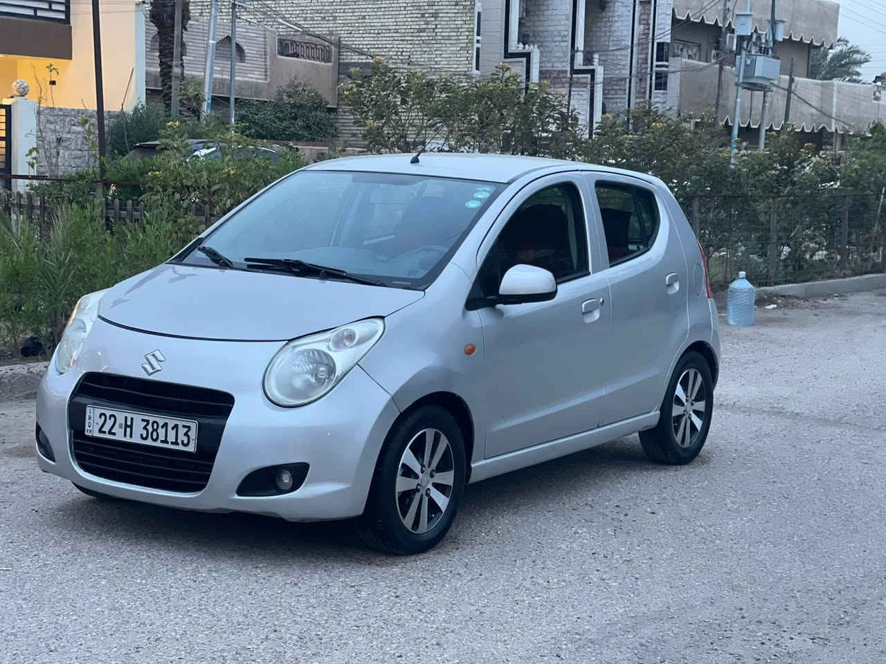 السلام عليكم
للبيع سازوكي سيليريو (ياباني) وارد خليجي موديل ٢٠١٤

رقم اربيل دولي سنوية لل ٢٠٢٨  تحويل مباشر 

مكفولة من الحادث والتبديل والايرباك 

بيهة صبغ تجميلي ثلاث مكانات وعندي صورهه قبل الصبغ اثر طخات بسيطة بدون دواخل 

كير محرك حدادية مكفولات تدفئة وتبريد شغال تخم تاير وشاشة وكامرة ودوشمة جديدة السيارة جاهزة ونظيفة ماشية ١٠٥ كم 

السعر النهائي من الاخير ٦٨ ورقة قفل مكانهه بغداد ضباط الجهاد 

***********
