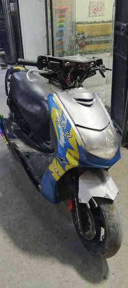 سلام عليكم شباب عندي سكنس ياباني 110 نثيه دراجه صاروخ كلجات رياضي وبوشه 55 ونص صالصنه رياضي دراجه شلعه مالته تاكل كاع نص نكره هندر لايت شغال دشبول شغال فقط نقصه كفرات لي وره مكاني بغداد حي اور سعره 200 وبيه مجال شي قليل ***********
