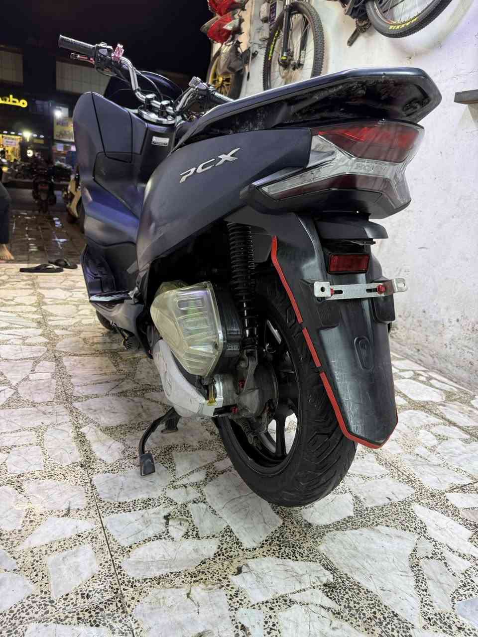 سلام عليكم دراجة pcx جيل الثالث مزودة ماليزي ماصالهة ٣اشهر من نزلت من رمبة نضافة فول العنوان بغداد مدينة الصدر سعر ١٦ونص (***********)
