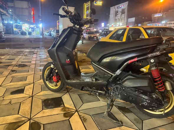 السلام عليكم سكنس جبلي الدراجه مصارلها هواي نازله من الرمبه 
عليه تزويد خارجي من بره 

شرط كله ختم واحد كفرات جنطه دوسه كله ويه المكينه

محرك اصل 58 ونص مناك جايه معدله 

جاملغ امامي كاربون فايبر اصل 

بك لايت ليد

فلاوين رياضي 

شرط دراجه تفتر بيك بيها مكينه اقلاع 😂
 
ونصبتها كلش حلوه 
دراجه نكره بكل وقت وجديده ماكو أخته وبلعافيه عل مشتري 

 
عليها زوج كلاجات كوسو مناك 
 

0773 661 3695  
عنوان بغداد الحريه
ميعجبك السعر اعبر المنشور 
السعر🌞

 مليون 350
