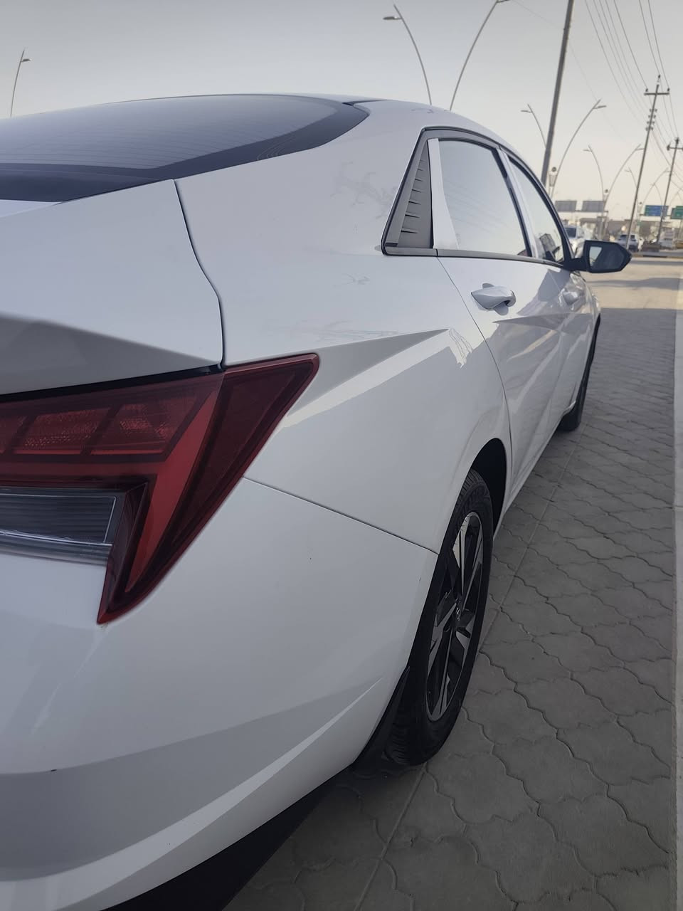 السلام عليكم
النتره 2023 خليجي رقم مثنى معوقين مواصفات  كامره تحكم فول حساسات اماميه وخلفيه لد امامي خلفي انظمة قيادة 
ماشيه 77حقيقي 
محرك الفين دوش وضع شركه سياره جديده جاهزه من كلشي بيه مكانات صبغ بدون ضربه ولا فتح ولا معجون 
السعر 148 وبيه مجال
العنوان البصره ***********
