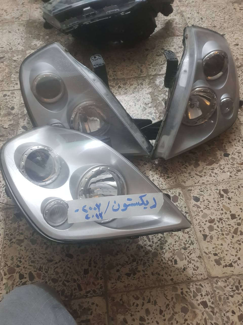 السلام عليك
لايتات اغلب سيارات رينو حديث وقديم وشرط كله اصلي تفصيخ شرط النظافة ابيع شلعة وحدة و مفرد أسعار تنافسية
للاستفسار ***********
