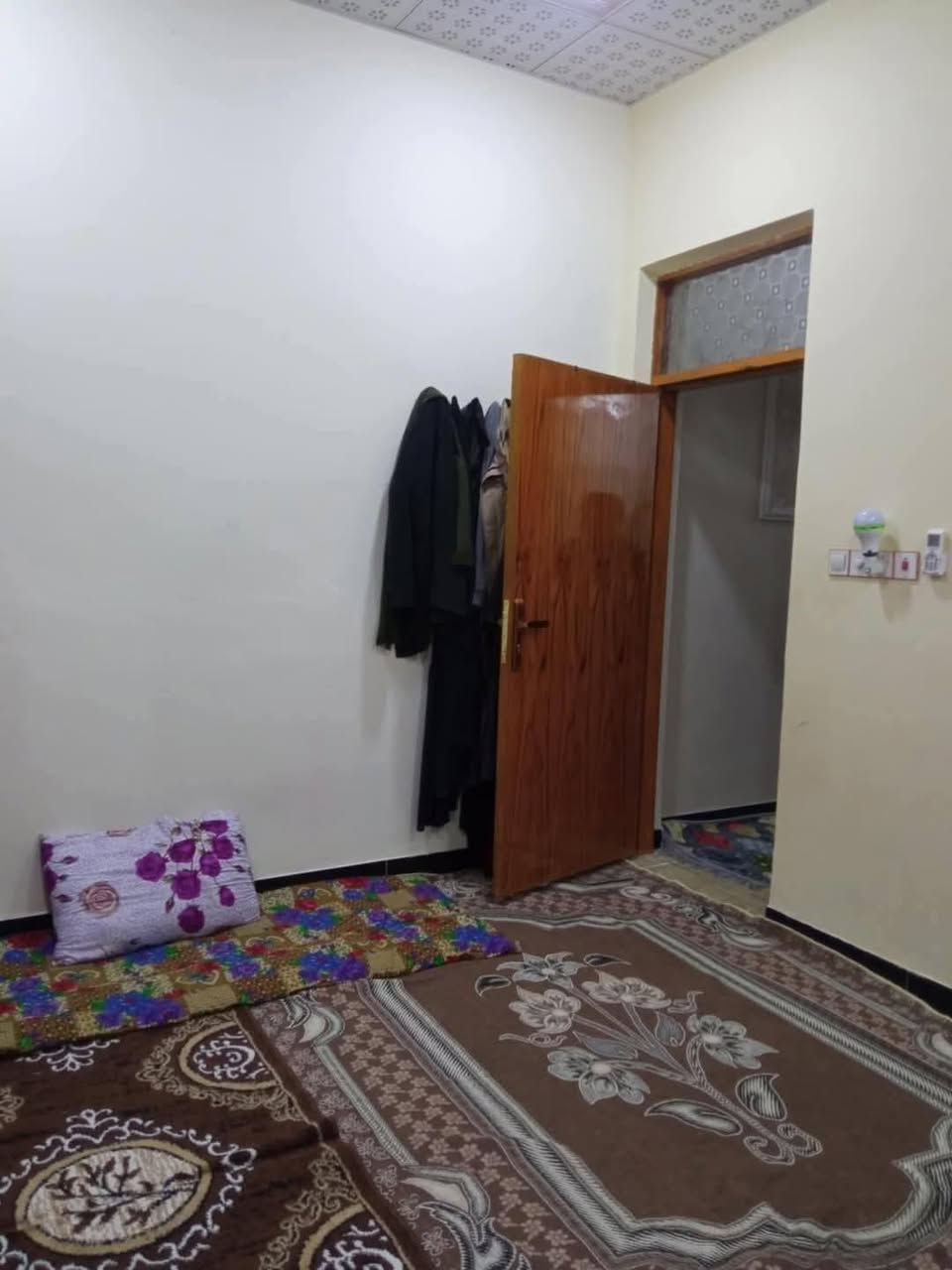 بيت للبيع مساحه 100متر طابو صرف
حي ميسان قطاع 22 قرب شارع كيات 

طابقين صب كونكريت وطابوك نهروان 

البيت حديث 

الطابق الاول غرفه وصاله ومطبخ واستقبال 

وصحيات داخليه وخارجيه ومكشوفات 

الطابق الثاني غرفه وصاله وصحيات 

السعر 145 ويرهم مراوس

استفسار اومراجعة مكتب الخالدي

عنوان المكتب حي ميسان شارع كيات قرب تقاطع بوريات 

او الاتصال على الرقم ***********
او الاتصال على الرقم ‏‪0781 539 0982‬‏

ادخل على الرابط التالي واطلع على عروض حي ميسان

https://www.facebook.com/groups/392370572858358/?ref=share_group_link
