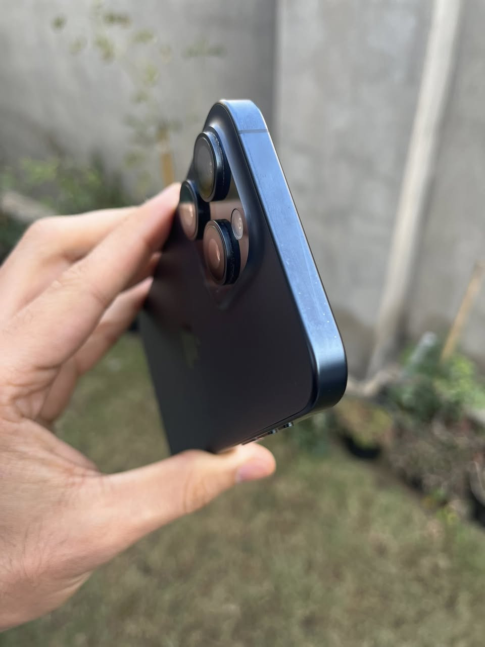 15 برو ماكس دبل خط ZA ذاكرة 256 بطارية 86 مشحون 616 مرة مكفول كفاله عامة على وضع الشركة بلادي لا مفتوح ولا داخل تصليح على فحص وضمان سبوع ونضيف جدا نموذج m الاصلي مكاني بغداد المدائن واكدر اتقرب *********** السعر 1050 وبي مجال بسيط للشراي ويرهم مراوس عادي
