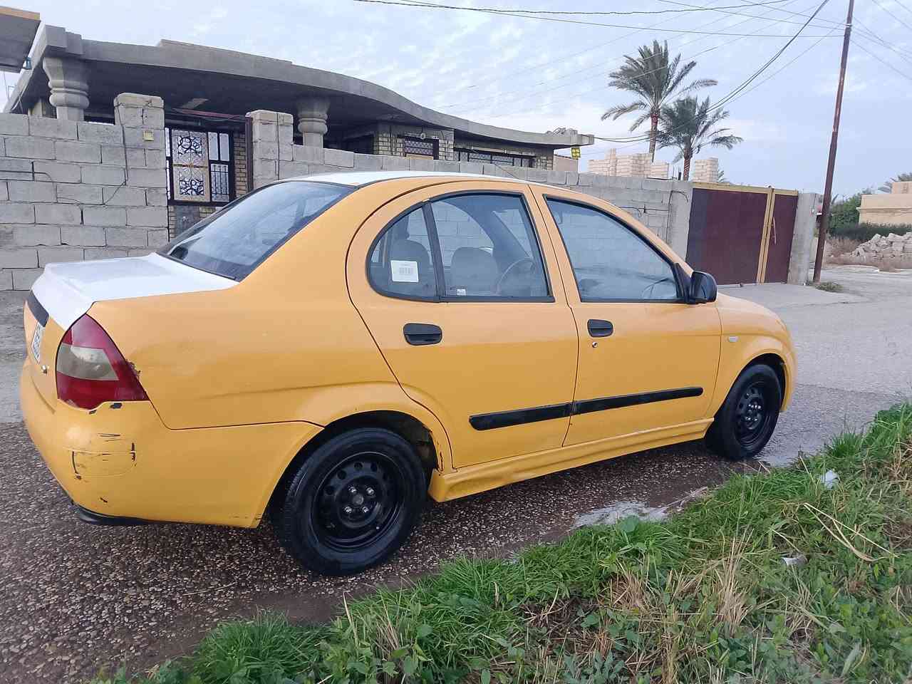 طيبة 2015 ...
ضربة جاملغ خلفي عكس السايق 
تخم تاير جديد 
سيارة حماوة جوة الربع ماتصعد ابدا 

بأسمي السيارة مكانها بغداد 

***********

السعر 35 وبيها مجال 
تحياتي للجميع.
