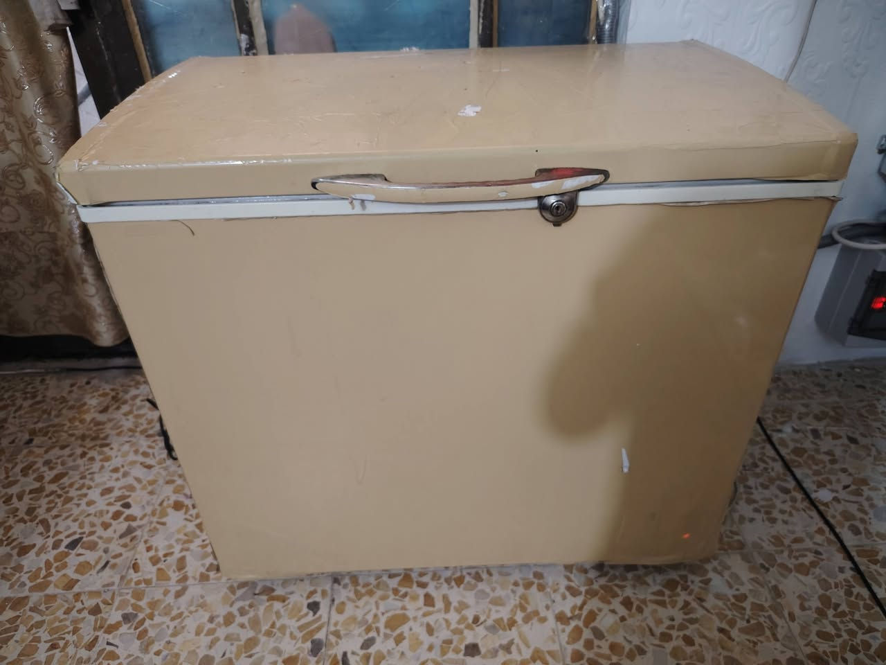 للبيع سبلت واحد طن كنتوري يسحب 4امبير يشتغل مولده ومتنقل وين متخلي بي خرطوم تصريف الهواء الخارج سعره 150 ومجمده كولش نضيفه كدامكم تجميدهه اقتصاديه بالكهرباء اقل الامبير سعرهه 150 اخوان الاسعار قفل هاتف ***********كربلاء الحر الصغير
