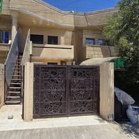 🔥 فرصة مميزة للإيجار في حي الجهاد – محلة 895 🔥  إذا تبحث عن بيت نظيف و...