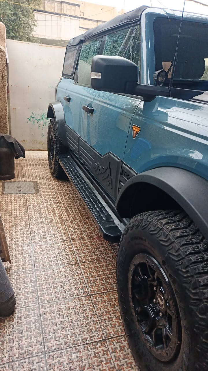 السلام عليكم عندي فورد برونكو موديل 22 فول مواصفات اربع كامرات 6 سلندر توين توربو حساسان اماميه خلفيه رادارات 360 درجه تدفئه كشنات وتدفئه استيرن خروج من المسار سايد بريك دكمه زنون وتشغيل عن بعد ماشيه 35 الف اضاءة محيطيه دفع رباعي تخم تاير جديد جبلي السيارة 6 دكم  السعر على الخاص مكاني بغداد حي الجهاد ***********
ملاحظه الحادث جاملغ وبنيد صبغ بدون دواخل وبيها بارد بين البابين
اخوان بيها قمارتين السيارة فايبر كلاس والثانيه كشفه
