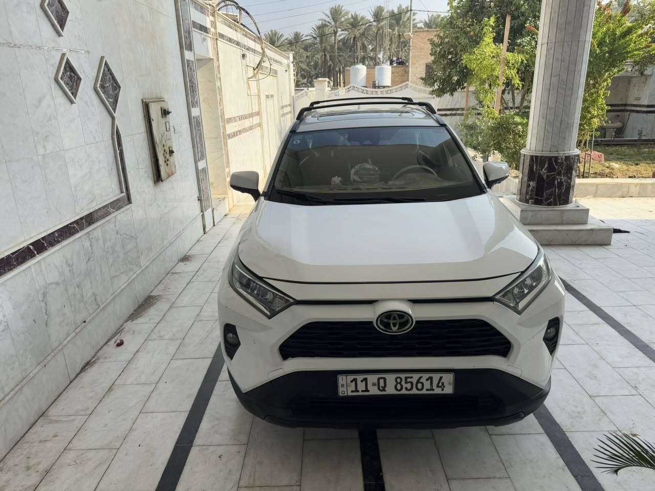 سلام عليكم
تيوته راف فور  موديل 2023 

فول كامل مواصفات  ياباني 

يمنه محوره بيها صبغ ربع الباب الصدر  مضروب الجاملغ الامامي ومصلح

اي استفسار التصال ***********//***********
