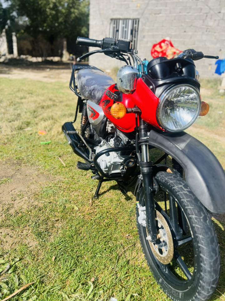 سلام عليكم ورحمة الله وبركاته بوكسر موديل 20اوراق اصوليه دراجه نضيفه خير من الله  داجه مجفته  بس نضيفه ومعايزه شي ب850وبيه مجال للشراي رقمي للاتصال ***********او مراسلتي عل خاص
