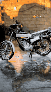 السلام عليكم دراجه سيفان باب اول
السعر 650وبي مجال 
الدراجه بلاديه +تخم تايرات جديد 
كهربائيات كلها شغاله 
بيها عيب واحد صينيه مال زنجيل ه‍***********
