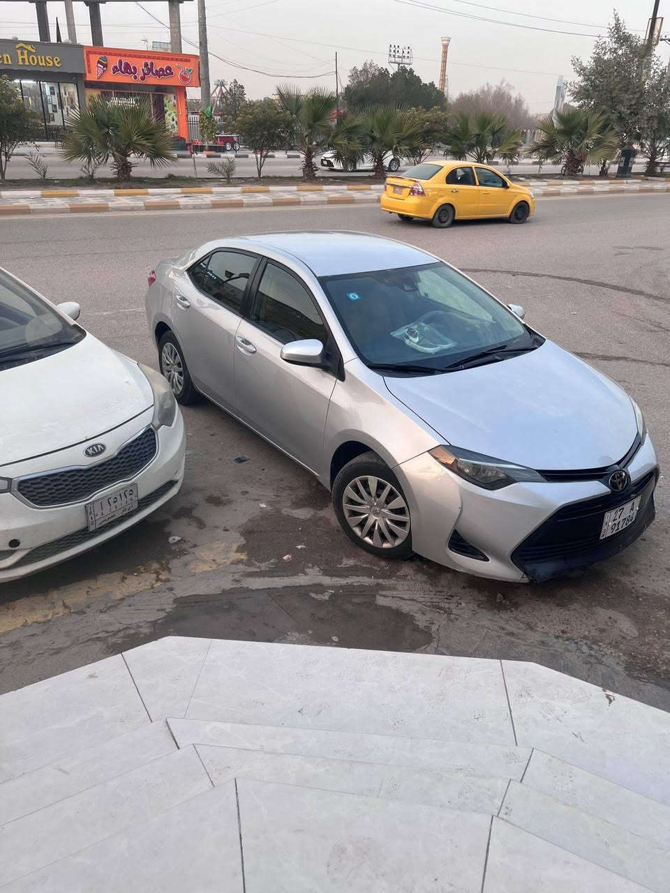 للبيع كورولا Le 2017 رقم ذي قار مداور ثاني يوم هزه جديده داخله تقرير بدون حادث البچم كبس سنويه 2029 بيها باب خلف السايق مصلح بدون تبديل وطلقه بحافة القماره هم مصلحه ومرشوشه ودحچه بسيطه بالچاملغ الخلفي الايسر راجعه بارد
السياره جاهزه وتبريد ثلج 
السعر 135 $ الشراي يتصل ع هذا الرقم
0780 818 0519 وبيها مجال
