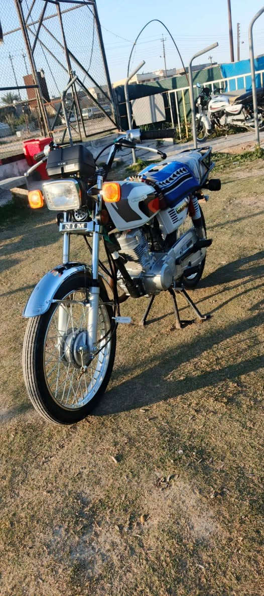 السلام عليكم اللبيع نامه امتياز سعر 650وبيها مجال دراجه نضيفه الاستفسار ***********
موديل 25
