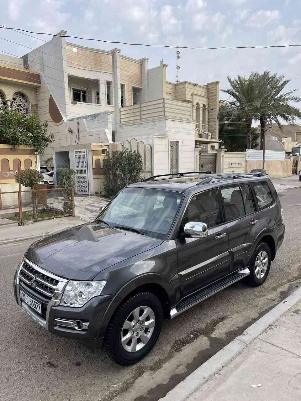 باجيرو 2018 نص فول استيراد الملا مكينة 3500 المرغوب فتحة كشنات مخمل 7 راكب بدون صبغ فقط بارد بالجاملغ الأمامي الأيمن ماشيه 209 الف شلعه معدل وحداديه 80 بالمية رقم سليمانية تواصل واتساب فقط ***********
