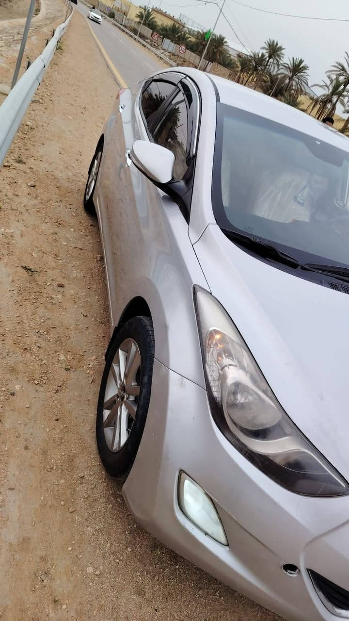 سلام عليكم الانتر موديل 2013 وراد خليجي
حجم لمحرك 1800 محرك كير كفاله سياره نضيفه سياره احله من صور بعد  سونار بصور موجود
سعر 110وبيه مجال قليل لشراي
*********** تفاصيل أكثر انتصل
