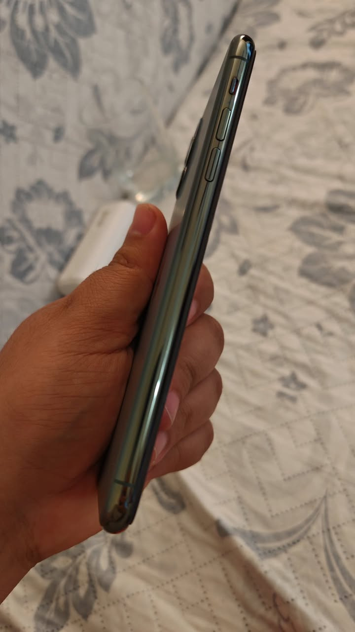 السلام عليكم ايفون 11 برو ماكس للبيع كامل ملحقات باكيت وكيبل شحن بدون راس شحن الجهاز نظيف كلش وتر بروف مداخل اي صيانة ضمان شكد متريد تاخذة من باب البيت توصيل ما عندي ذاكرة 256 والبطارية 83 ما مبدلة اصلية بلادية ملحقات كفرات عدد 2 ولاصق شاشة السعر 375 الف بي مجال مكاني بغداد المنصور حي دراغ ***********
