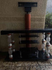 ميز تلفزيون