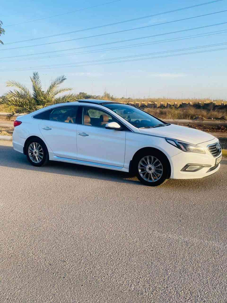 السلام عليكم
هونداي سوناته 2015 وارد 
مواصفاتها لمتت فول واحد على واحد 
دواخل ملكي كشن كهربائي تدفئه تبريد بردات خلفيه خزن ميموري 
حادث بنيد بدون دواخل والباقي كفاله صبغ وتبديل 
مكينه 2400 معلايه كازكيت تبريد تخم تاير حداديه جاهزة من كلشي بيع او مراوس مكاني ديوانيه 
***********
***********
