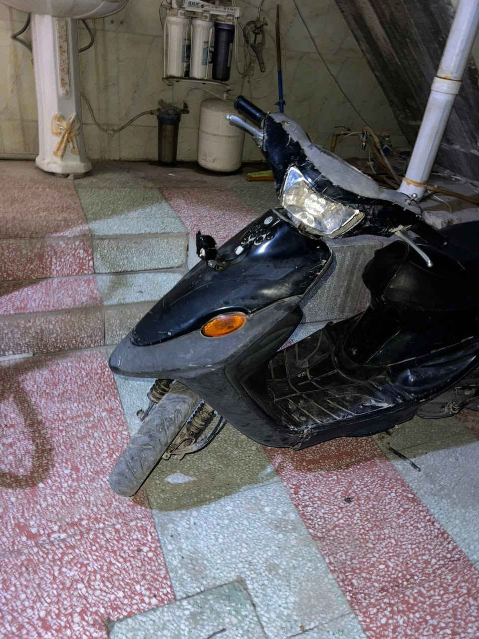 دراجه بيجي للبيع شلعه ومشي تخبلل اشاير بك لايت كله كله شغال ناصريه مركز بحي الشهداء *********** السعر 250
