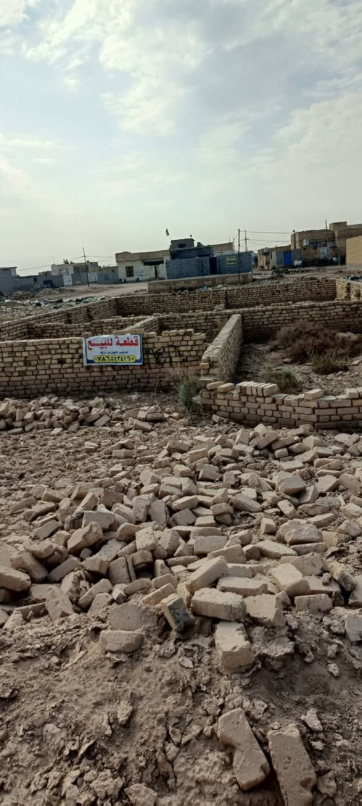 سلام عليكم قطع للبيع السبل النزله الاوله
بتلو العدد2المساحه 485

متوفر كل الخدمات بس تعبر مولد بهأء 

السعر 24وبيهن مجال 

التصال***********
