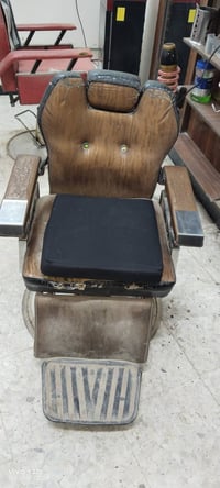 كراسي ٢ • مرايات ٢ • مركز بابل