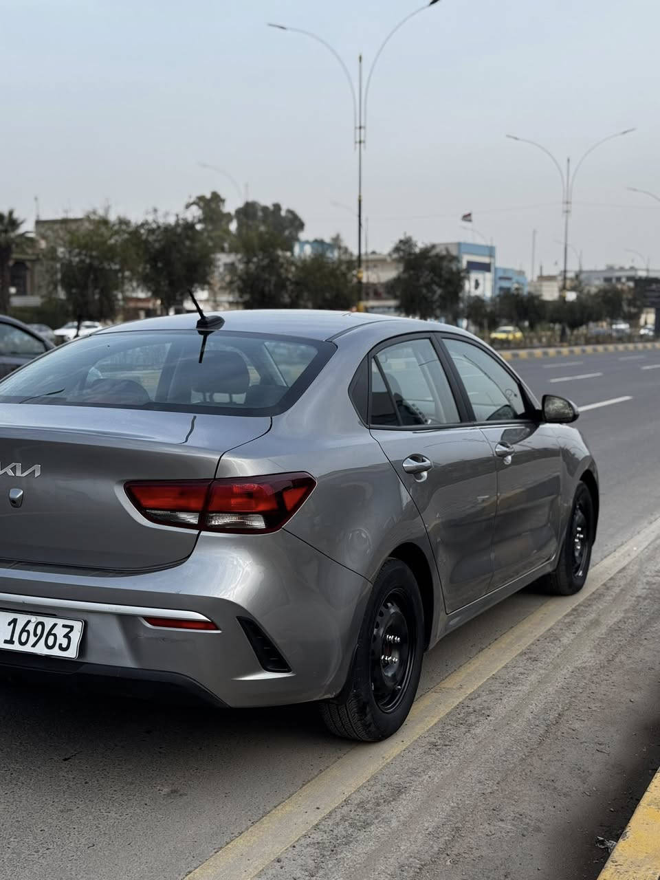 كيا ريو 2023
🔥السعر ب132$🔥
ماشي19،000 zero
بوند صبغ بس  
مرقم اربيل كامل 
🔴الموصفات 
⭐️كروز سرعه 
⭐️شاشه اعطال 
⭐️تعدم ابل كار بلي بلوثوث 
⭐️طخم تيات جديد
⭐️هزه غير صاقطه 
⭐️شاشه كبيره لمس 
صور الحادث داخل المنشور 
الاستفسار خاص 
او الاتصال على الرقم 

***********

