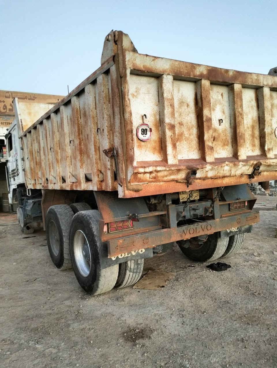 سلام عليكم فالفو للبيع موديل 95 مكينه جي 10 كير 4 ب 4 مجموعه 82 تخم تاير تبريد سياره جاهزه عارضه 150 وبيه مجال الاستفسار أكثر ***********

