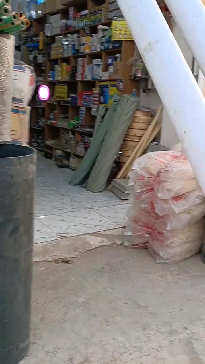 محل انشائية للبيع
المحل كامل متكمل سبب البيع لان اني وحدي بلمحل واني شاب ماكدرت ادير المحل 
تجي بعينك وتشوف الغراض 
لحد يكسر بسعرة 
بغداد الشعب حي اور سبع قصور 
الاتصال : ***********

