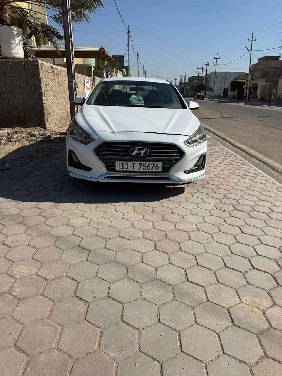 تحية طيبة للبيع سوناتا موديل 2018 بسمي بغداد مشروع وطني سنويه جديدة محرك 2400/ وارد أمريكي  محرك مامفتوح شرط السونار  ماشيه ٨٠/ سيارة بجم كبس  فقط قطعتين باب وجاملغ صور سونار مرفق بالمنشور شوفهن وتصل رجاء السعر 133/ مكانه واسط اتصال/ ***********
