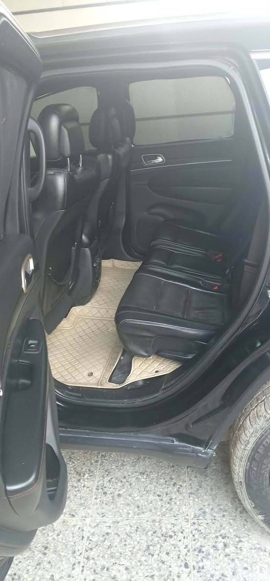 سلام عليكم 
جيب امريكي بيهه قطعتين ضرر 
سياره موصفات حلوه تشغيل عن بعد 
سياره موديل 2020 رايده مراوس 
سعره 230وبيه مجال سياره سويتله ادامه كامله
***********
