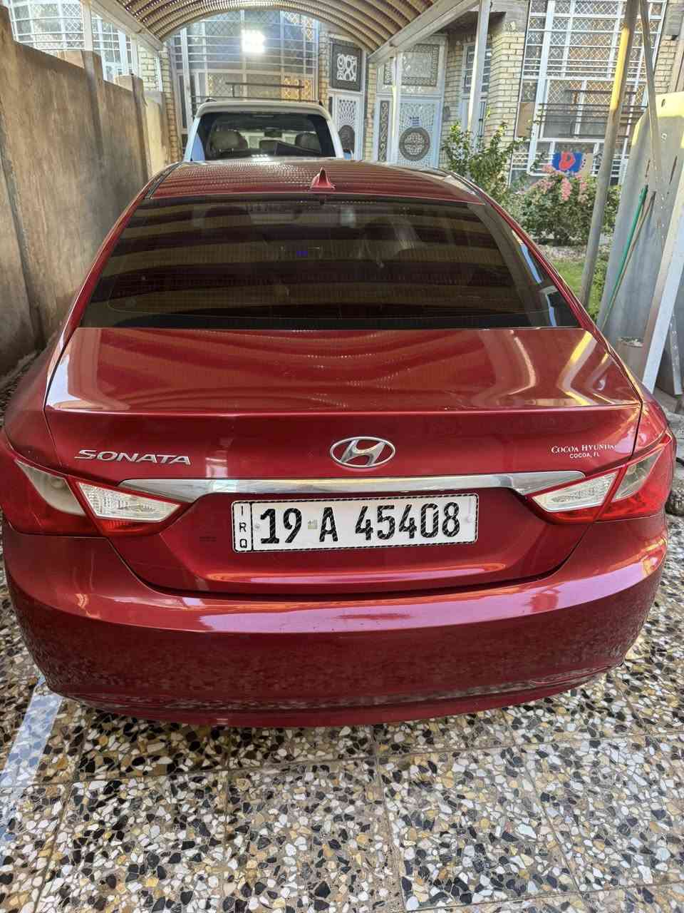 السلام عليكم للبيع سوناتا موديل 12 رقم كربلاء انكليزي جديد سنويه لحد 31 بسامينه السيارة جديده 
حادثهه جاملغ فقط 
والباقي كله كفاله 
السياره ماشيه 150 وشويه 
حيل جديده 
مكينه كير حداديه خير من الله 
مكينه 2400 
مكاني كربلاء الاستفسار اكثر 
***********
