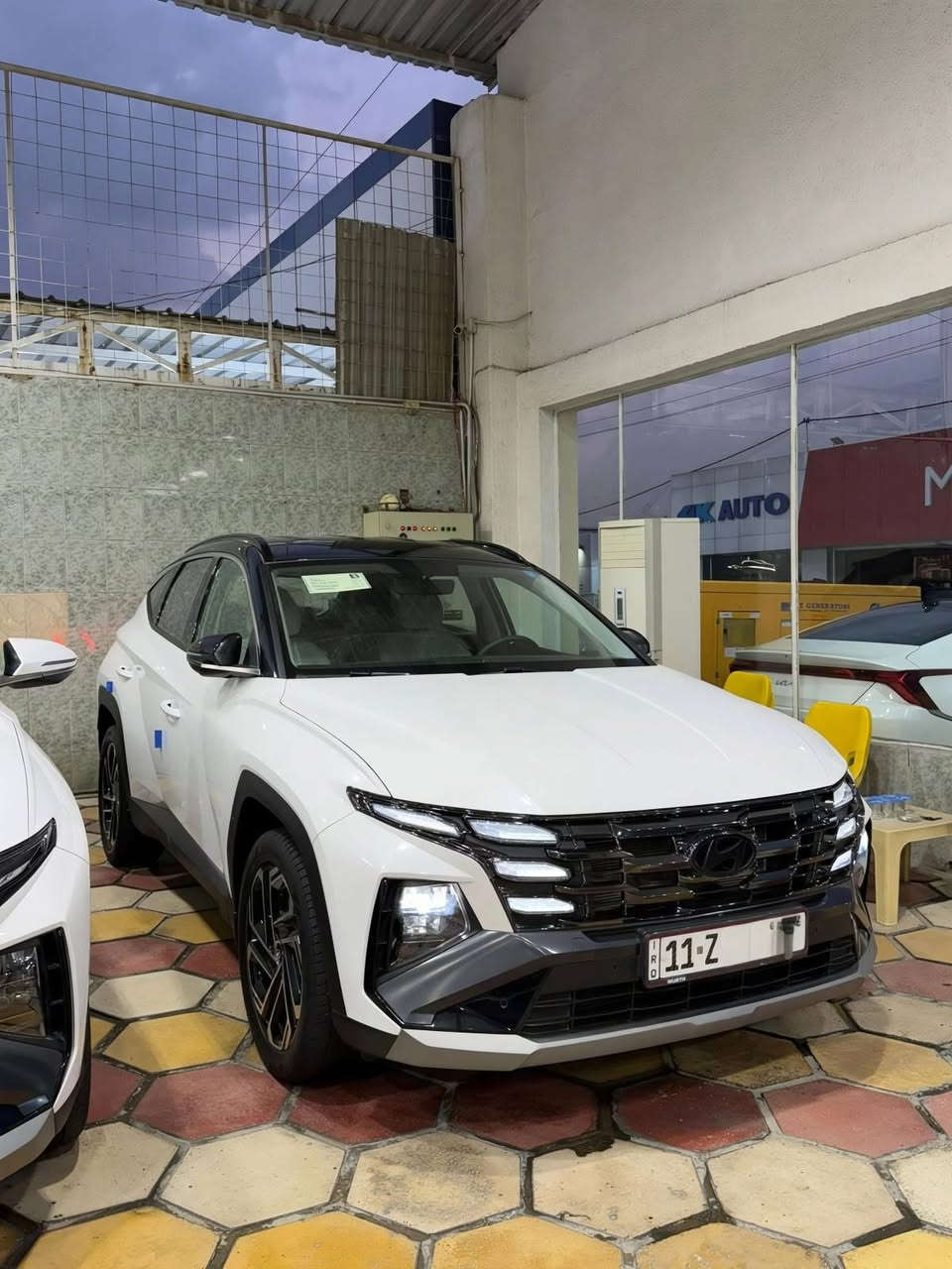 ٠– Hyundai Tucson 2025 | توكلر | فول مواصفات 🔥
📍 بغداد حي الاعلام 

🚗 سيارة بعدها بحالة الشركة حرفيًا

📘 كتلوكاتها + دفاترها كاملة وزيرو

📏 المشي: 12 الف  كم فقط

⸻

🌟 المواصفات (فل كامل):

✔️ كشنات كهرباء 2

✔️ حساسات اماميه خلفيه 

✔️ نظام مانع التصادم

✔️ مثبت سرعة ذكي

✔️ تشغيل بصمة

✔️ تشغيل عن بُعد

✔️ شاشة وسطية كبيرة

✔️ شاشة عدادات رقمية

✔️ جنطة كهرباء

✔️ بردات خلفية

✔️ ستيرن متعدد الوظائف

✔️ شحن لاسلكي

✔️ إضاءة LED كاملة

✔️ جنوط ألمنيوم سبورت

✔️ مرايا كهرباء مع طي

✔️ نظام توفير الوقود

✔️ مواصفات هواي غيرها

⸻

🛡️ كفالة عامة من الصبغ ومن كلشي

🔧 ملاحظة 

• بارد خفيف جدًا بحافة الجنطة

• ما يبين إلا بالتركيز ومبين بالصور

⸻

🪪 رقم السيارة: بغداد 

💰 السعر: 234$

🟢 بيها مجال للشراي

📞 للاتصال أو الاستفسار:

***********
